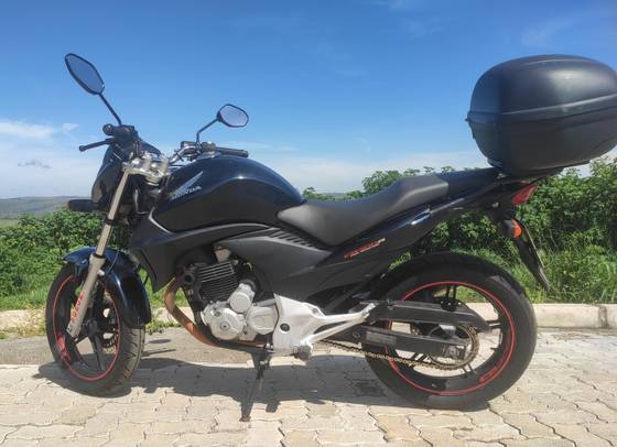 HONDA CB 300R 